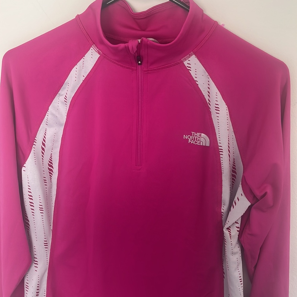 The North Face Pullover Quarterzip Medium. Pink Silver Workout Running Top - Picture 2 of 6